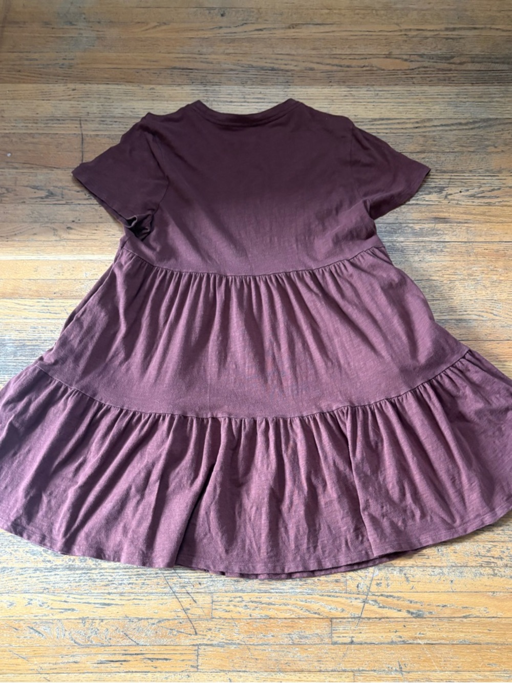 Old Navy Short-Sleeve Tiered Mini Dress - Burgundy Casual Women's Dress - Picture 4 of 4